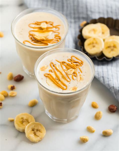 Peanut Butter Banana Smoothie {Simple and Healthy!} – WellPlated – HouseholdCooking.com