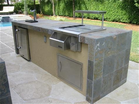 Outdoor kitchen island plans | Hawk Haven