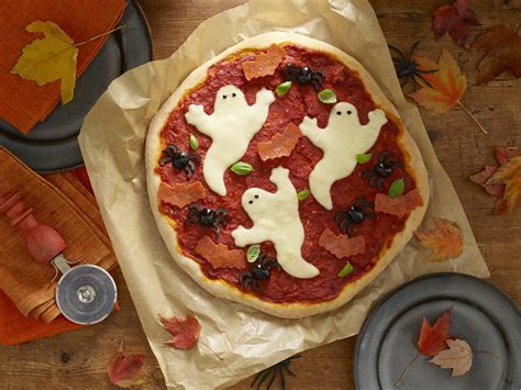 13 Best Halloween Pizza Recipe Ideas for Spooky Fun - Parade