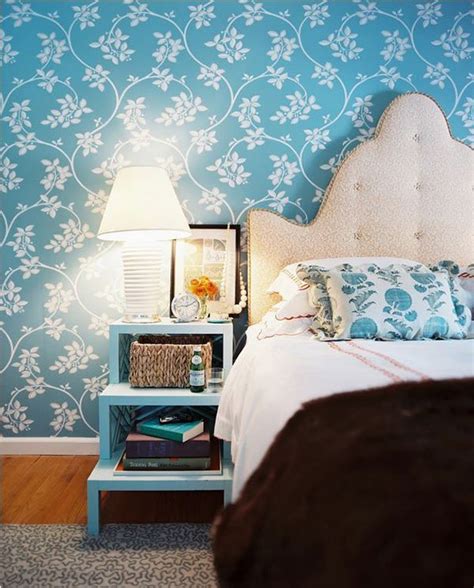 20 Captivating Bedrooms With Floral Wallpaper Designs | Home Design Lover