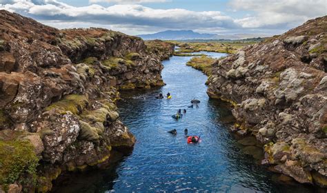 Snorkeling and Diving in Silfra, the Mid-Atlantic Ridge, Iceland 2025 - Rove.me