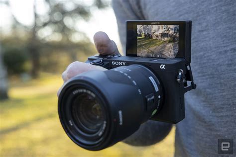 Sony A6400 camera review: Definitely not a vlogger's dream camera | Engadget