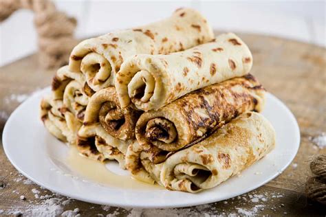 RUSSIAN BUTTERMILK BLINI( RUSSIAN CREPES) - Chefjar