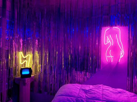 Night Neon Bedroom Aesthetic – TRENDECORS