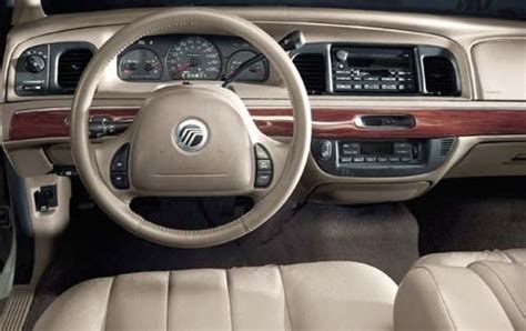 2003 Mercury Grand Marquis Pictures - 39 Photos | Edmunds