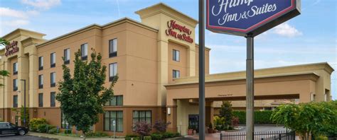 Tacoma, WA Hotels - Hampton Inn and Suites Tacoma