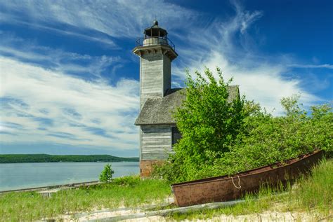 16 Best Islands in the Great Lakes to Discover - Midwest Explored