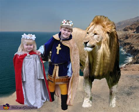 Narnia Coronation costumes for kids