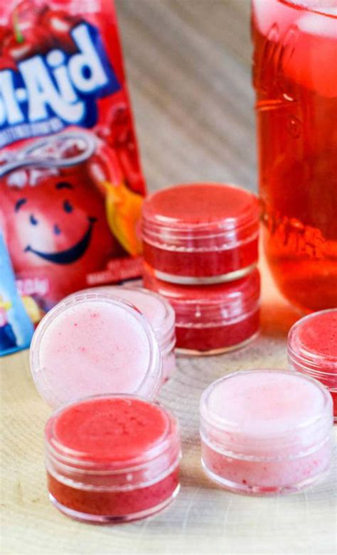 DIY Lip Gloss - Kool Aid Lip Gloss Idea {Easy} Kool Aid Lip Balm Recipe - How To Make Lip Gloss