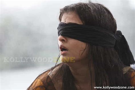 Aishwarya Rai In Raavanan Movie Pics 02 (95701) | Kollywood Zone