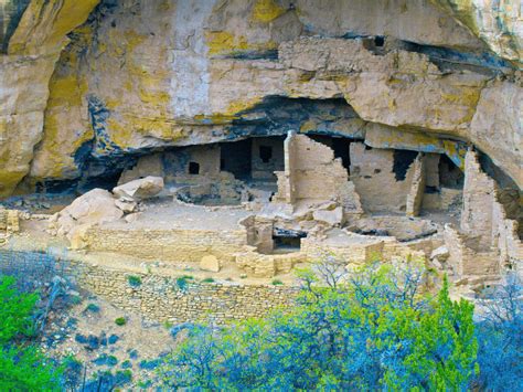 Exploring Mesa Verde Cliff Dwellings - DesertUSA