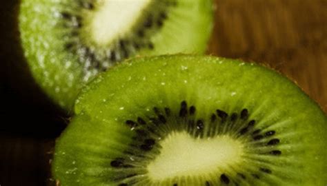 The Best Ways to Ripen Kiwi Fruit | Garden Guides