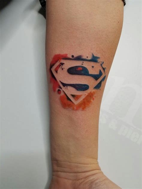 Superman tattoo | Tatuajes de superman, Tatuaje de hulk, Tatuaje de ...