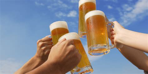 The Evolution Of The Way You Drink Beer Over The Years | HuffPost