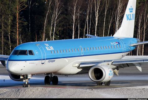 PH-EZK - KLM Cityhopper Embraer ERJ-190 (190-100) at Helsinki - Vantaa | Photo ID 156841 ...