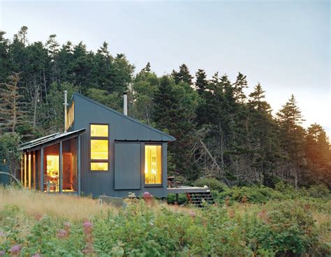 14 Totally Off-Grid Cabins - Page 3 of 4