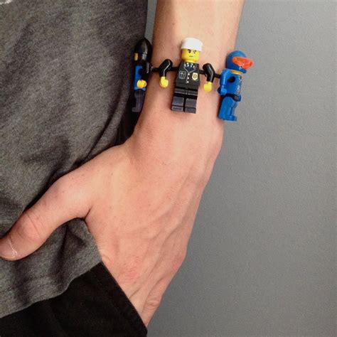 Lego Minifigure Bracelet : 3 Steps (with Pictures) - Instructables