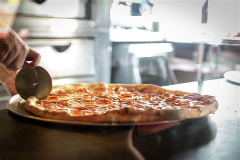 Home Slice Pizza announces expansion to Houston