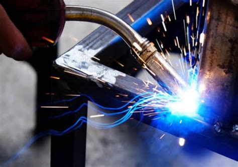 Sheet Metal Welding: Common Methods and Tips for Welding | RapidDirect