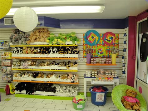 File:Candy Store ``Candy Kitchen`` in Virginia Beach VA, USA (9897131705).jpg - Wikimedia Commons