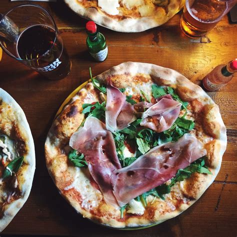 Classic Italian Toppings: Ideas for Homemade Pizza