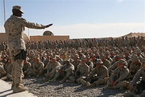 Corps' top leaders visit Marines in Afghanistan on Thanksgiving > Deputy Commandant Information ...