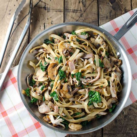 Creamy Chicken Fettuccine with Mushrooms and Kale Recipe