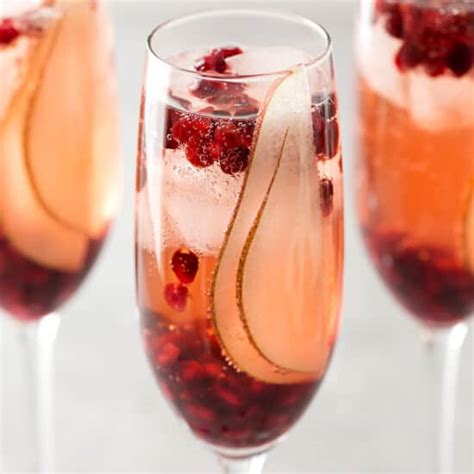 Winter Cranberry Orange Whiskey Cocktail - The Chunky Chef