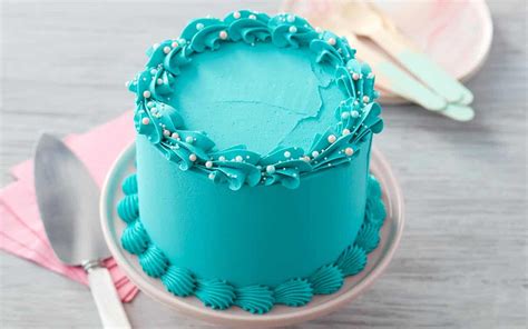 10 Easy Buttercream Cake Decorating Techniques | Wilton's Baking Blog ...