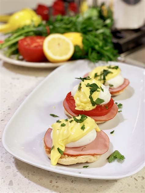 Eggs Benedict - cooking with chef bryan