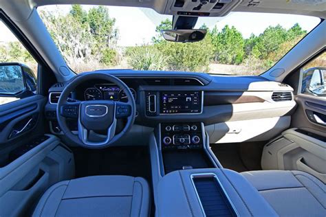 2021-gmc-yukon-denali-dashboard : Automotive Addicts