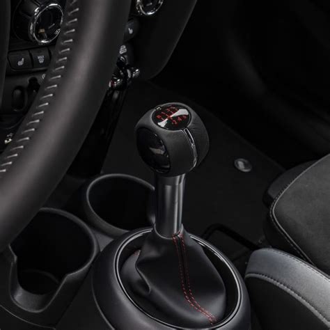 The Manual-Transmission Mini Cooper Could Soon Go Extinct