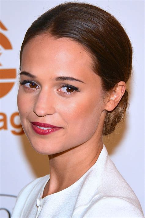 Alicia Vikander - Wikipedia