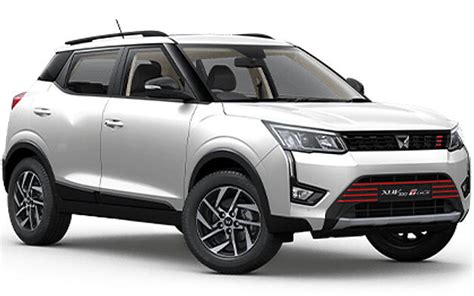 Mahindra XUV300 TurboSport Pearl White with Black Roof Image