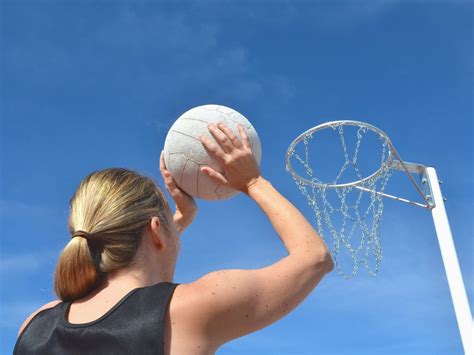 Netball Injuries - the best ways to treat them - Perea Clinic