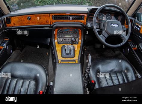 Jaguar xj6 interior hi-res stock photography and images - Alamy