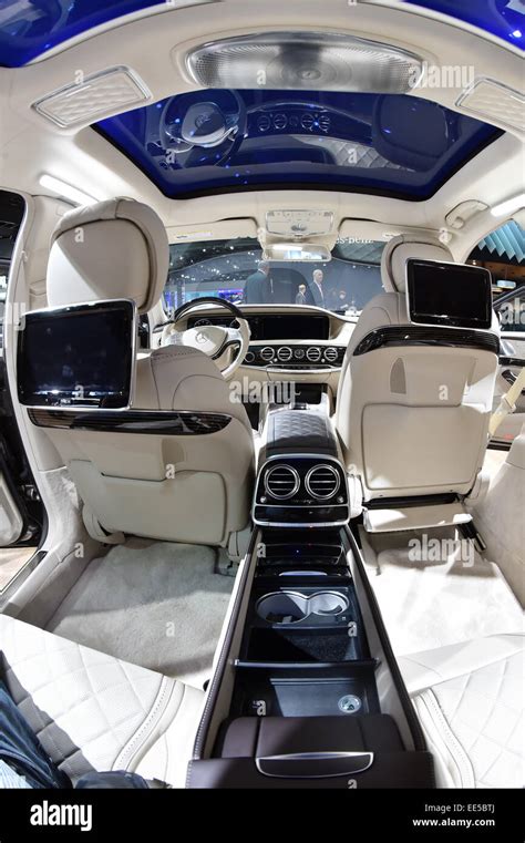 Mercedes maybach s600 hi-res stock photography and images - Alamy