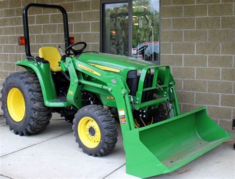 2012 John Deere 3038E Review | Tractor News