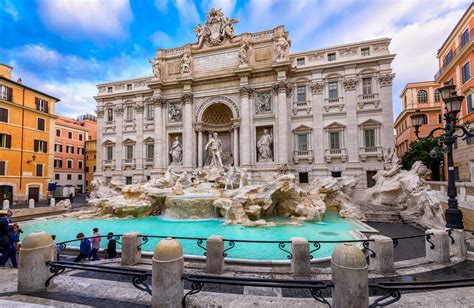 Trevi fountain in Rome,Italy | Trevifontein, Rome, Vakantie