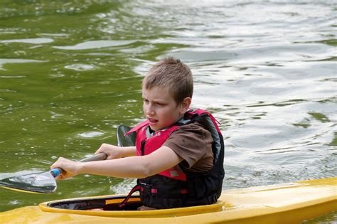 Kayaking For Kids: How To Teach Your Kids Learn Kayaking - John Low