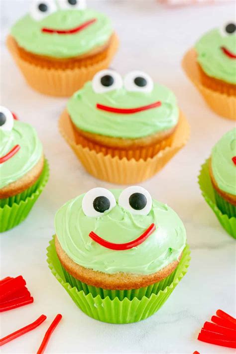 Easy Frog Cupcakes - Made To Be A Momma