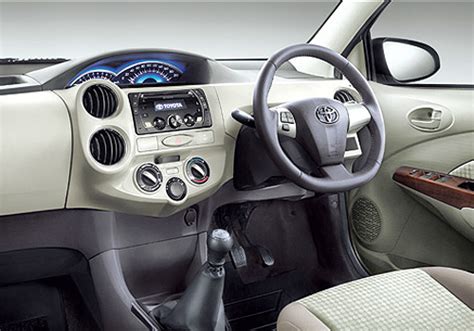 Toyota Etios Dashboard Interior Picture | CarKhabri.com