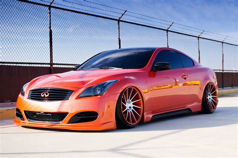 Infiniti G37 Red Sport