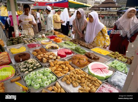 Malaysia Kelantan Kota Bharu typical street food stall Stock Photo - Alamy