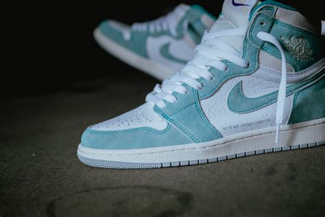 Air Jordan 1 Retro High OG Turbo Green Dropping After Valentine's Day ...