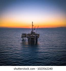 Oil Rig Sunset Stock Photo 1023562240 | Shutterstock