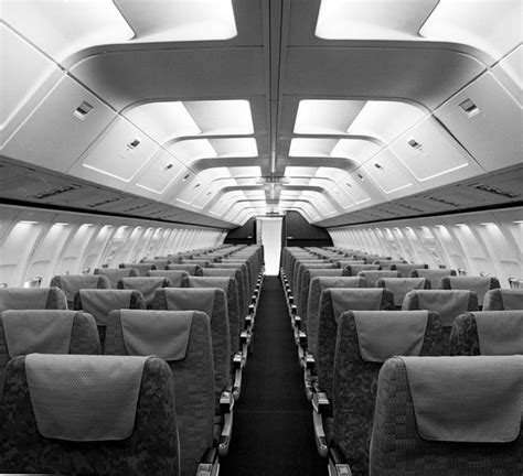 Delta 727 | Aircraft interiors, Airline interiors, Delta airlines