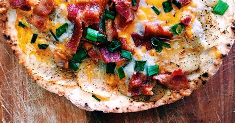 What Pizza Toppings Go with Bacon? - THE CHEESE