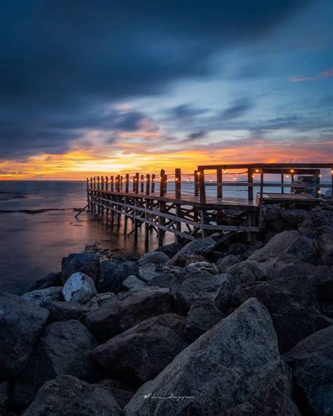 Pantai Karang Bolong Anyer: Tiket Masuk, Fasilitas & Spot Menarik