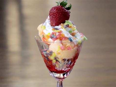 3 Easy Ways to Make an Ice Cream Sundae | Rent-A-Center